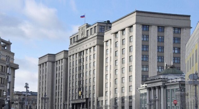 Депутаты ГД внесли проект о безвозмездном проезде многодетных по платным дорогам