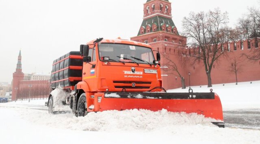 Городские службы в Москве работают в усиленном режиме из-за снегопадов