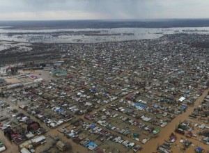 В Орске подмыло дамбу еще на одном участке, идет эвакуация из поселка Никель