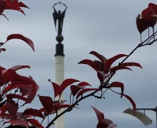 Реставрация подножия самого высокого монумента города Одинцово завершена.