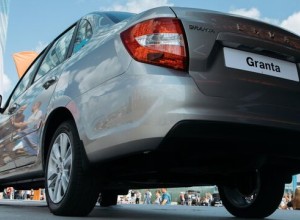 АвтоВАЗ возобновил производство Lada Granta с автоматической трансмиссией