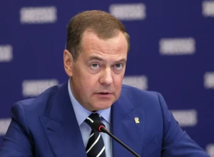 Медведев назвал Запад врагом и призвал мстить ему везде, где только можно