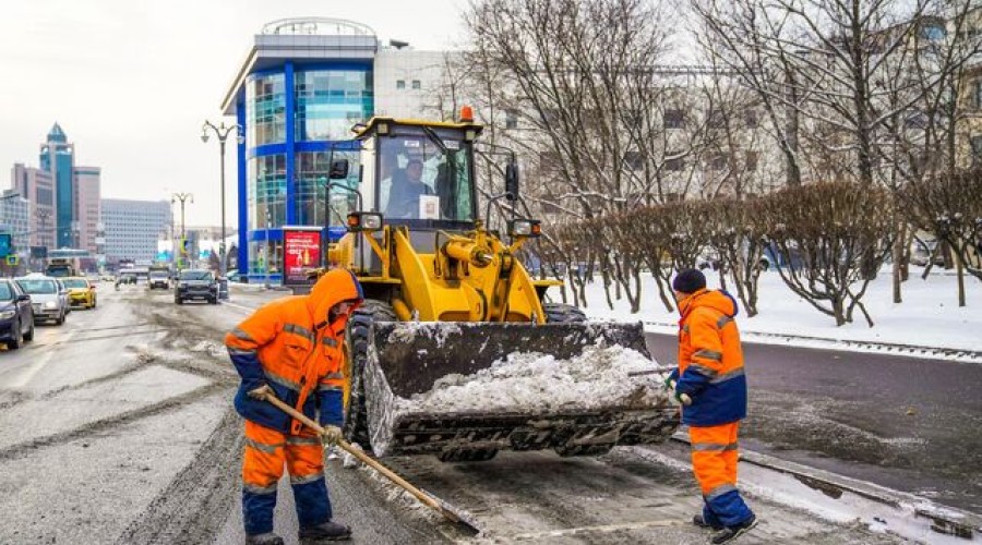 Специалисты комплекса городского хозяйства обустроили удобные подъездные дороги к 15 домам 