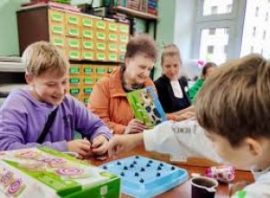 Бабушки и дедушки – внукам: как губернаторский проект «Северное долголетие» объединяет поколения