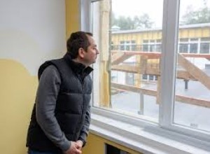 В ходе рабочей поездки губернатор Андрей Чибис осмотрел ряд объектов в Мурманске