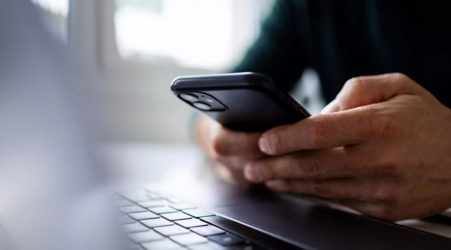 Роскомнадзор сообщил об удалении более 1,1 тыс ресурсов за пропаганду чайлдфри