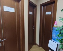 Продам помещение свободного назначения (салон красоты, массожный салон)