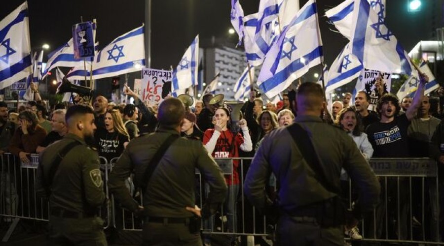 Times of Israel: полиция задержала 12 человек на протестах в Тель-Авиве